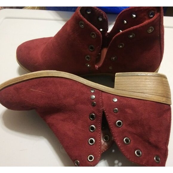TC women's size 6 burgundy pull on ankle booties shoe - Picture 4 of 9
